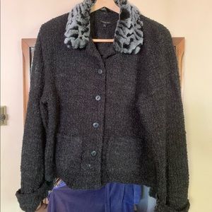Cynthia Max sweater with faux fur collar